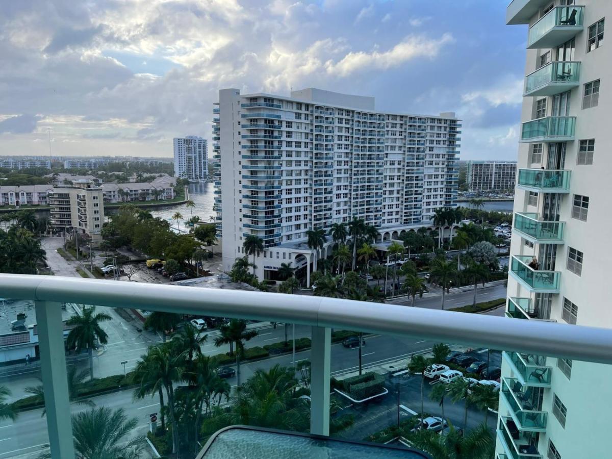 Hollywood On Beach Apartment Exterior foto